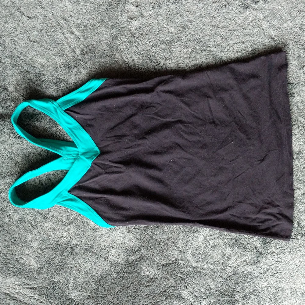 Lucy yoga top